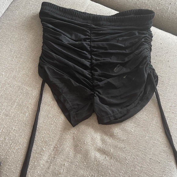 Cover up swim shorts with tags - Picture 4 of 5